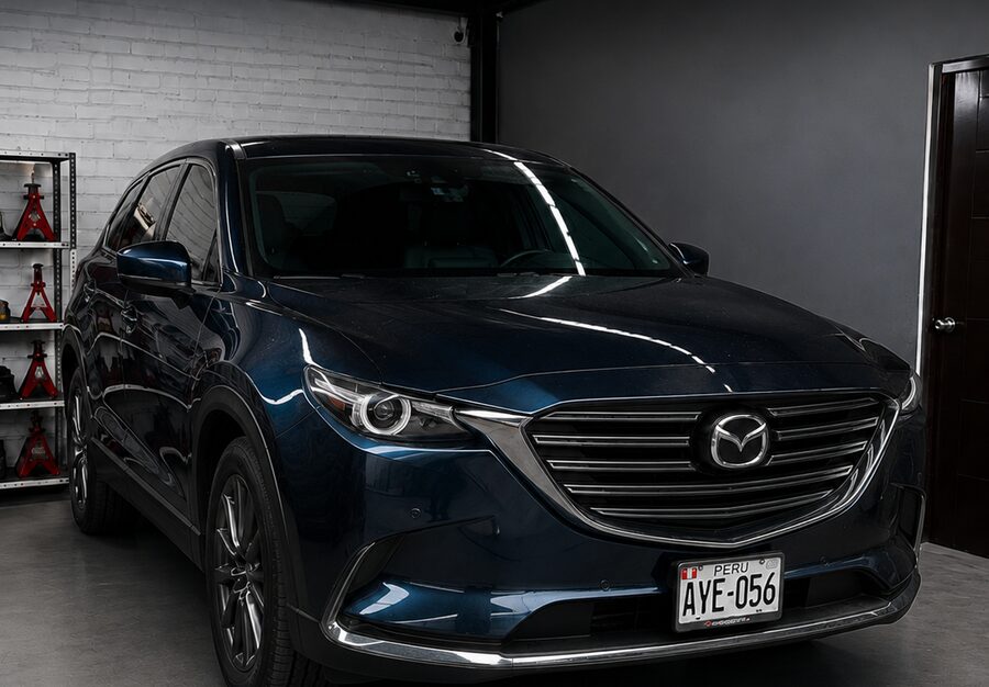 Mazda CX-9 en el taller MITO Garage